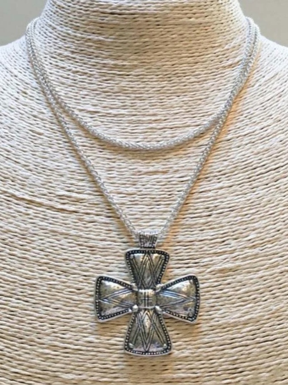 * Silpada Sterling Silver Posh Principles Etched Cross Pendant Necklace N3185 *